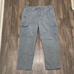 American Eagle Outfitters Women's Gray Cargo Leg Pants 16 Short